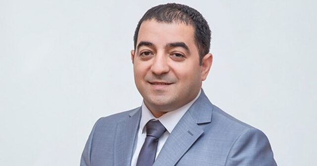 Nazirliyin yüksək vəzifəli şəxsi cərimələndi – Məhkəmə qərarlarını icra etməyib