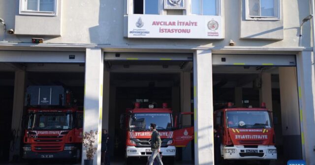 QADIN ÇUXURA DÜŞDÜ, KÖMƏYƏ YANĞINSÖNDÜRƏNLƏR GƏLDİ