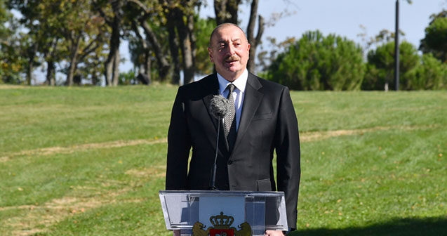 Prezident Ermənistanla görüşlər üçün Gürcüstanı təklif etdi