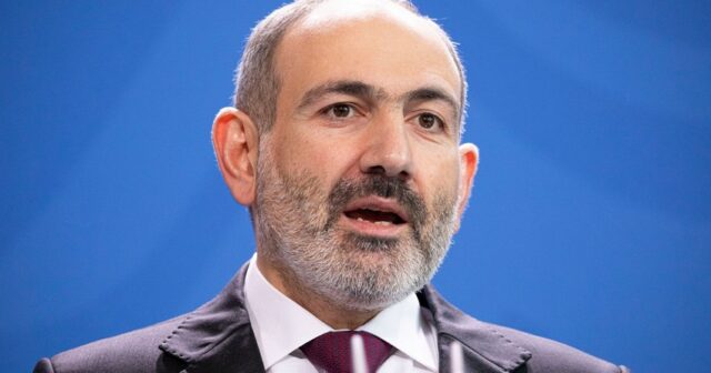 Nikol Paşinyan Ermənistanda fərarilik hallarının geniş yayıldığını etiraf edib