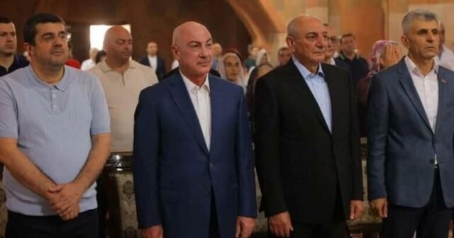 Araik Arutyunyan Bakıdan ailəsinə zəng etdi