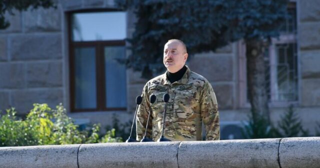 Prezident Xankəndidə keçirilən paradda çıxış etdi