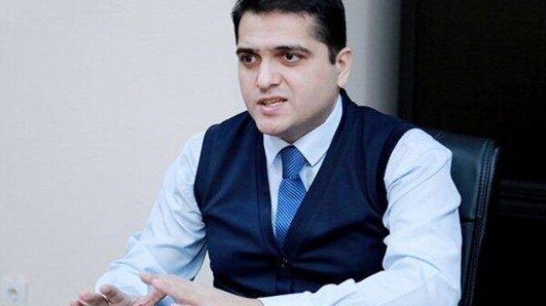 İRƏVAN QƏRBLƏ BAKININ ARASINI VURMAĞA ÇALIŞIR – ANALİTİK