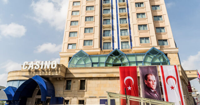 Rusiyalılar sanksiyalardan Şimali Kiprdə gizlənməyə başladı