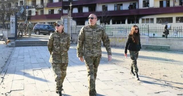Prezident Şuşada peşə məktəbi və kollec binasına baxış keçirdi