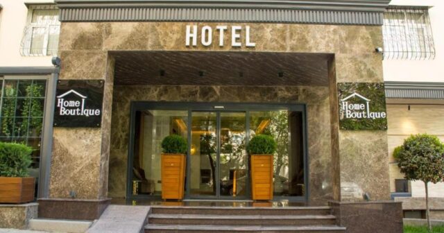 “BOUTİQUE HOTEL” QAYDA-QANUN TANIMIR… YOLU ZƏBT ETDİLƏR – FOTO