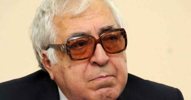 “Bu qədər gözləyiblər, üç il də gözləsinlər…” – Anar