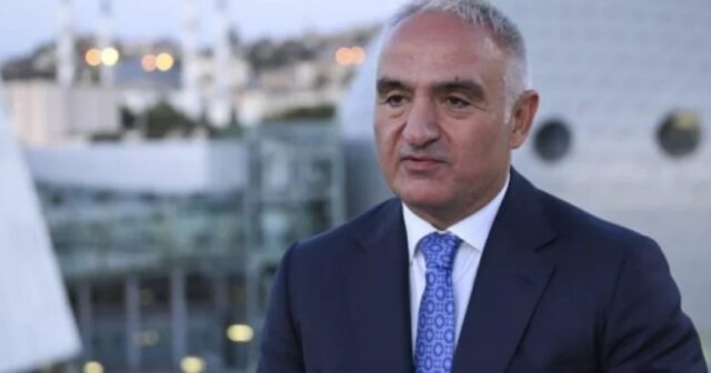 Türkiyəyə gələn turist sayı 45,2 milyon nəfər olub