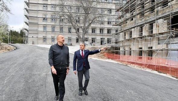 Prezident Şuşada tikinti-bərpa işləri ilə tanış oldu