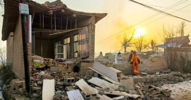 Çində zəlzələdə ölənlərin sayı 144-ə çatdı