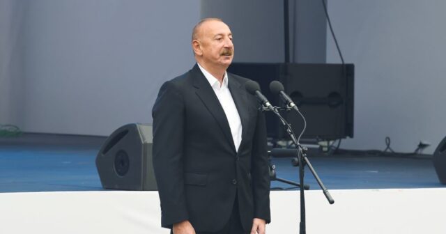 İlham Əliyev Xankəndidəki tarixi oyunu stadiondan izləyəcək