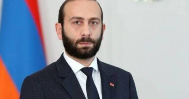 Mirzoyan: KTMT-dən fərqli olaraq, Ermənistan Aİİ-nin fəaliyyətindən razıdır