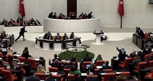 TÜRKİYƏLİ DEPUTAT BU SÖZLƏRİNDƏN SONRA PARLAMENTDƏ İNFARKT KEÇİRDİ-VİDEO