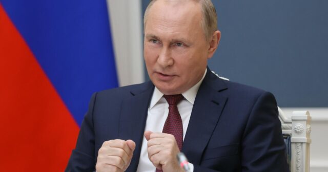 Putin: Səhər 10 yumurta yeyə bilirdim