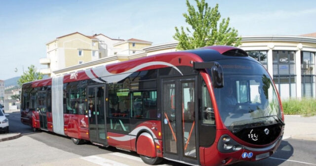 Sərnişinləri avtobusla yolda qoyub gedən sürücü işdən çıxarıldı-VİDEO