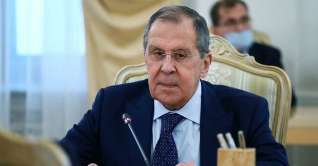 LAVROV RUSİYA HƏRBİ BAZASININ ERMƏNİSTANA YERLƏŞDİRİLMƏSİNDƏN DANIŞDI