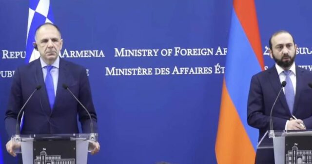 Mirzoyan Yunanıstanın xarici işlər naziri ilə nələri müzakirə edib?