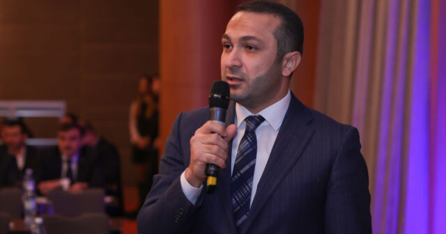 Sahibkardan maddi və mənəvi ziyan tələb olunur