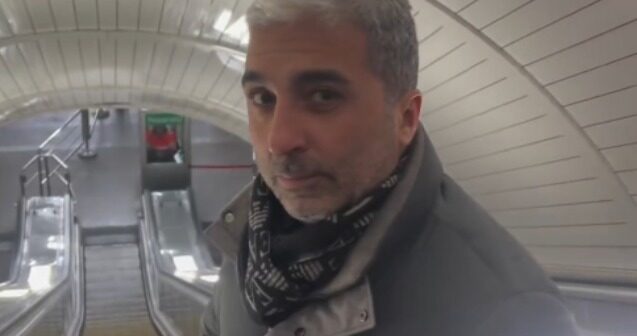 21 ildən sonra metroya mindi – Video