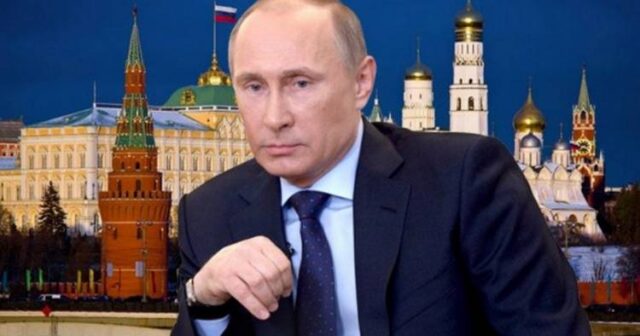 Putin gözlənilmədən gecə saatlarında Kremlə səfər edib