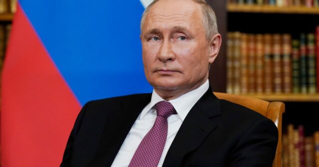 Putin: Biz heç vaxt ruslarla ukraynalılar arasında fərq qoymamışıq
