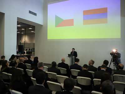 İrəvanda Ermənistan-Çexiya biznes forumu keçirilib