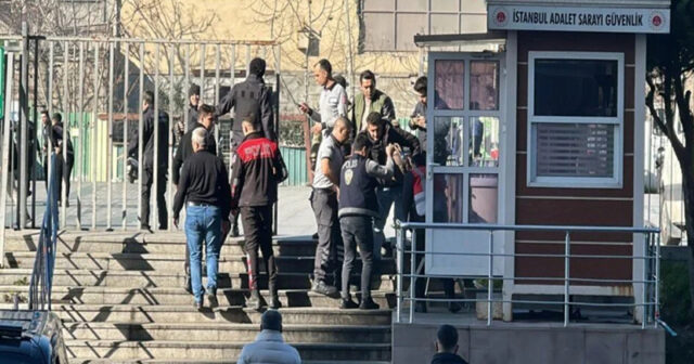 İstanbulda məhkəməyə silahlı hücum: 2 nəfər öldürüldü, 3 polis yaralandı