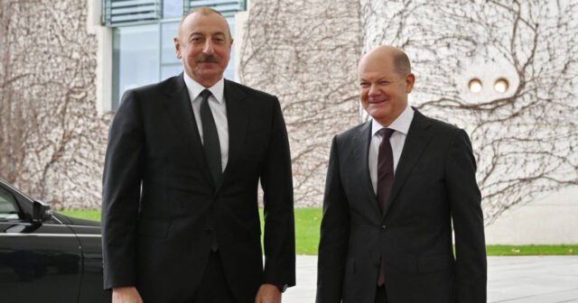 Olaf Şolts Prezident İlham Əliyevi seçkilərdə qələbə münasibətilə təbrik edib