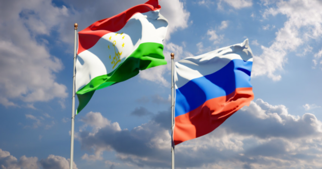 Tacikistan Rusiyaya nota verib