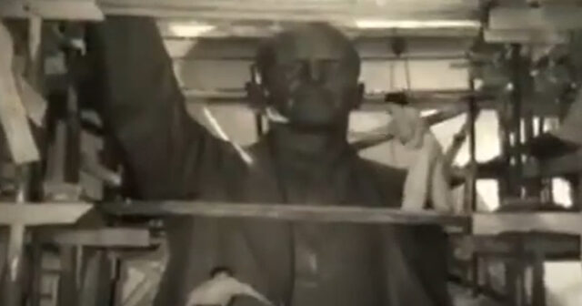 Bakı 1953-cü il – Hökumət evinin qarşısına qoyulan Leninin heykəli belə hazırlanıb (VİDEO)