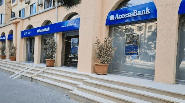 “Accessbank” ticarət mərkəzini məhkəməyə verdi