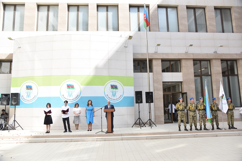 Nəsimi rayonunun ümumtəhsil müəssisələrində “Son zəng” tədbirləri keçirildi