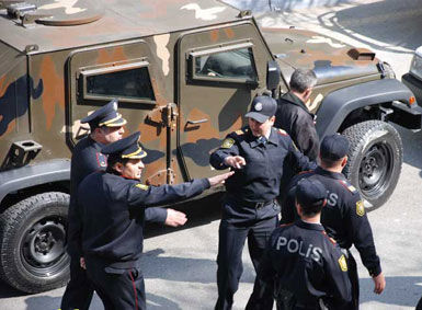 Bakıda 3 polisi, 1 mülki vətəndaşı öldürən Rövşənin – Fotosu