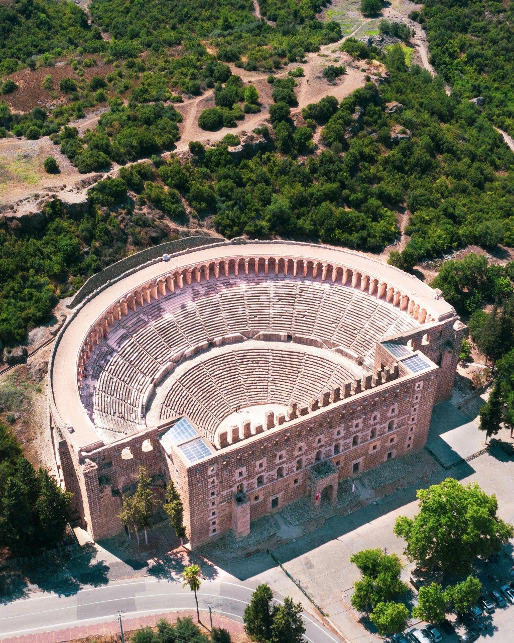 Antalyanın simvolu sayılan qədim Aspendos şəhəri