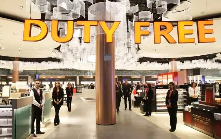 Azərbaycanlı turist Türkiyədə “Duty free”də 12,7 milyonluq alış-veriş edib