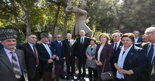 Prezident Aşıq Ələsgərin abidəsinin açılışında iştirak etdi – FOTOLAR