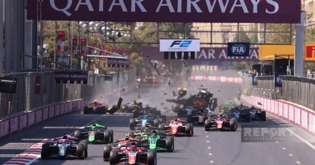 “Formula 2”: Bakıdakı yarışda zəncirvari qəza baş verdi