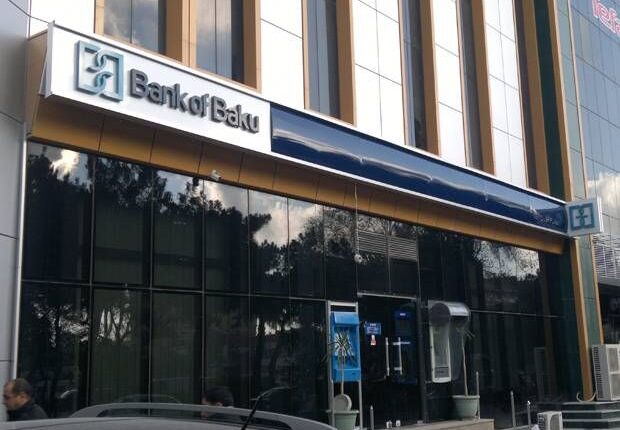 “Bank of Baku”nun əməkdaşı taksi sürücüsü ilə əlbir olaraq qanunsuz kreditlər ayırıb