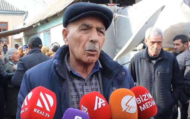 “Yoldaşı ilə gəlini həyətdə imiş, evdə kim var idi, ölüb” – Video