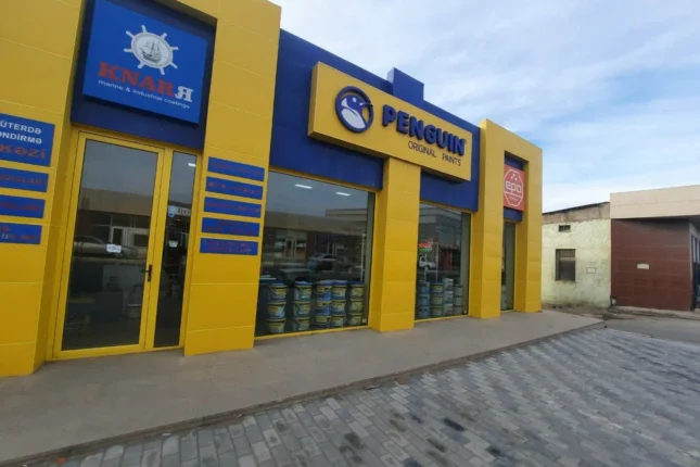 Penguin” ölkədən külli miqdarda pul çıxarıb | Tribunainfo.Az