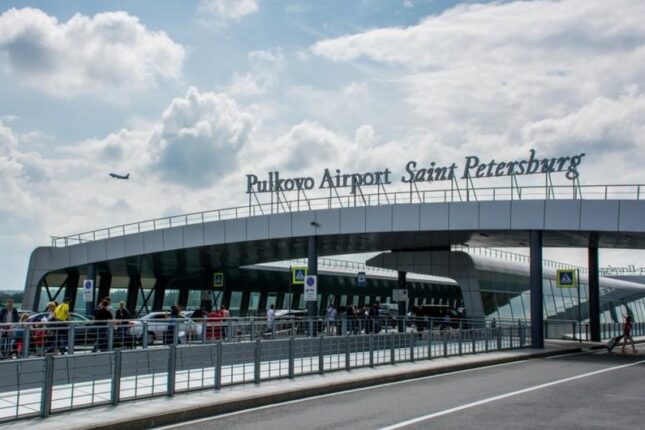 Sankt-Peterburq aeroportunun fəaliyyəti müvəqqəti dayandırılıb