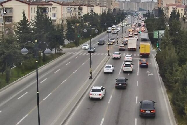 Bakıda tıxac olan yollar açıqlanıb – SİYAHI