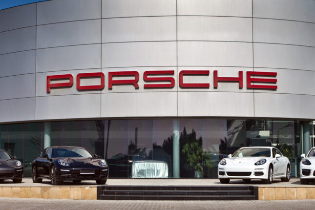 “Porsche” avtomobillərini Rusiyaya kimlər daşıyır? – Video