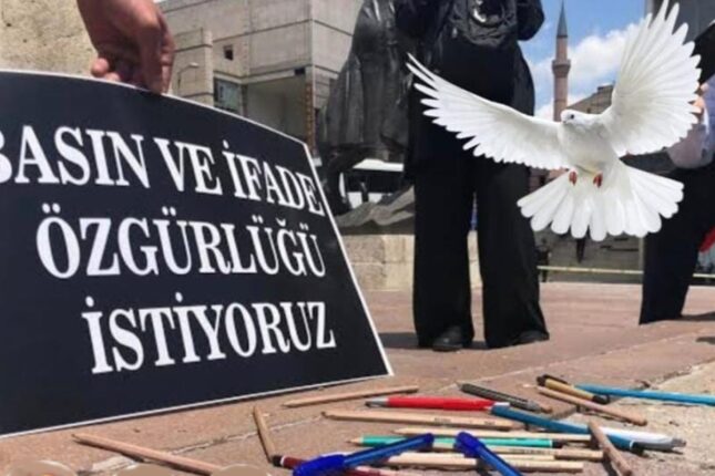 Türkiyədə 5 jurnalist həbs edildi