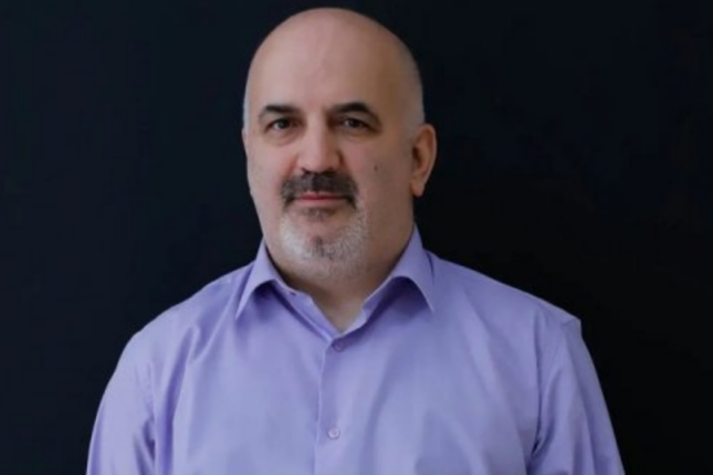 “Mərcan Klinikası”nda Elman Əzimovun icra etdiyi steril olmayan əməliyyatdan görüntülər yayılıb – VİDEO