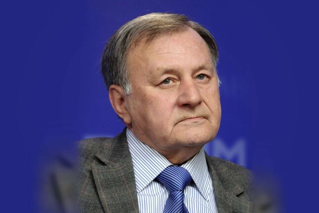 Tarasov: “Əliyev ustalıqla oynayır və istədiyinə nail olur”