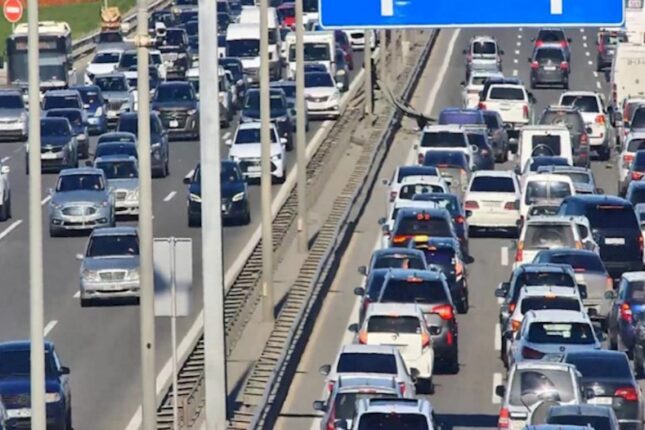 Bakının bir çox yollarında tıxac müşahidə edilir — SİYAHI