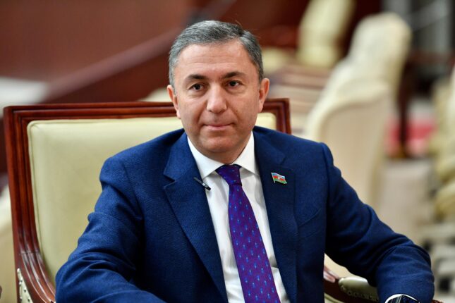 Tahir Mirkişilinin möcüzəvi “besedka”sı – VİDEO
