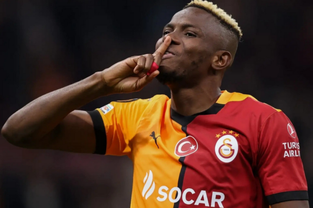 Osimhen bu kamandaya gedir