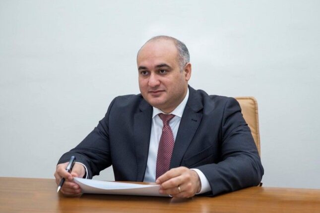 Prezident bu şəxsi vəzifəsindən azad etdi – YENİ TƏYİNAT